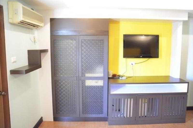 Baan Chalelarn Hotell HHQ Exteriör bild