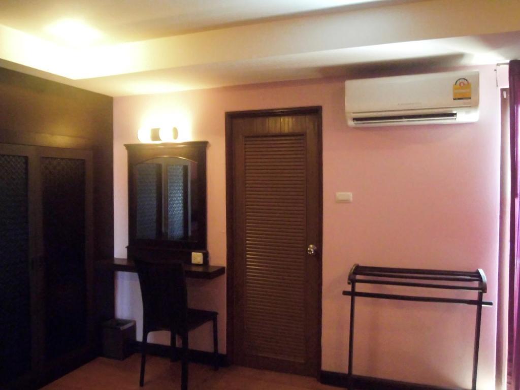 Baan Chalelarn Hotell HHQ Rum bild